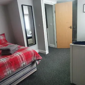 1-bedroom-flat-sleeps-up-to-5ppl-city-center.cardiffhotelswales.com/
