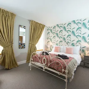 boutique-city-centre-1-bed-apartment.edinburghhotelsuk.org/